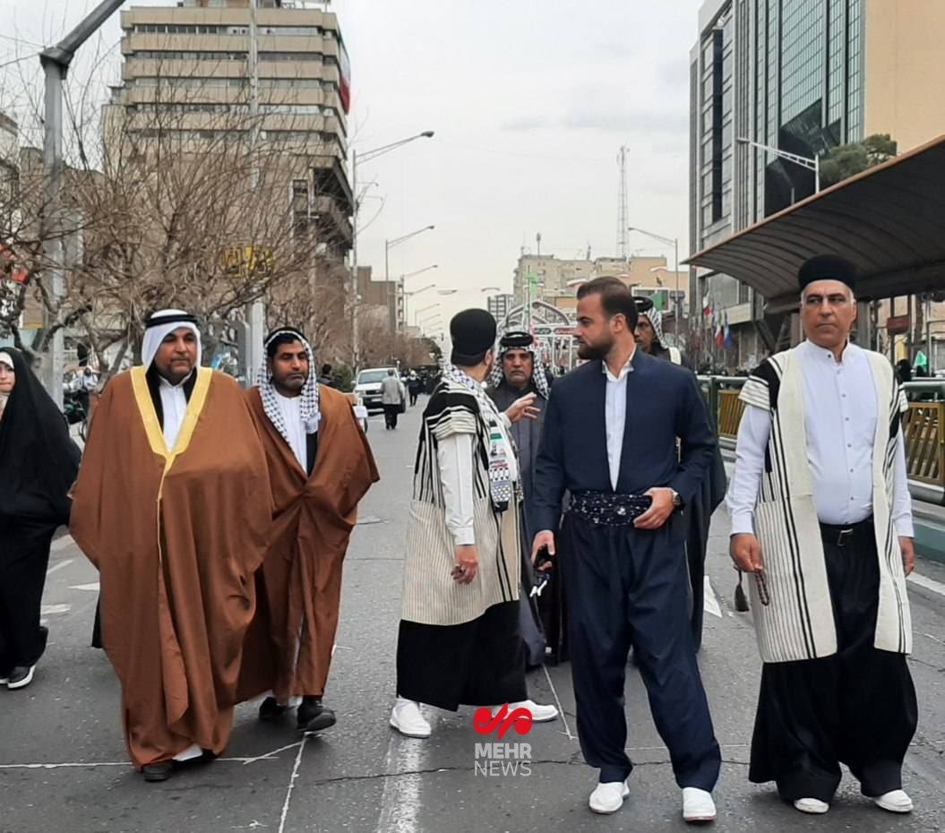 آغاز راهپیمایی ۲۲ بهمن تا دقایقی دیگر در کشور آغاز راهپیمایی ۲۲ بهمن تا دقایقی دیگر در کشور