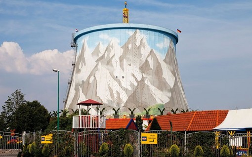 دسلدورف، آلمان برج خنک کننده نیروگاه اتمی دسلدورف مدت هاست که به پارک بزرگی در المان تبدیل شده است.