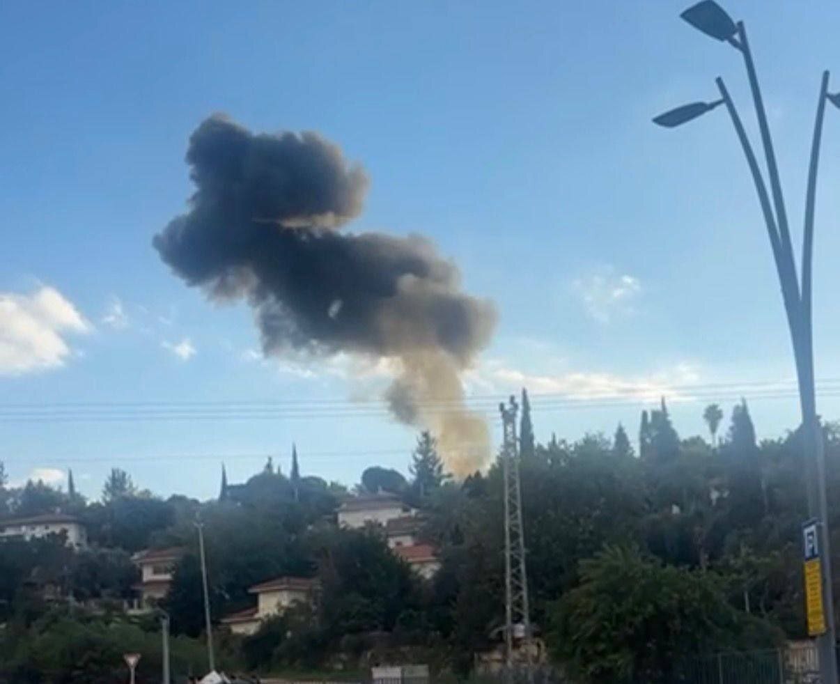 حملات موشکی و پهپادی ایران به سرزمینهای اشغالی و پایگاههای آمریکا در منطقه/ صدای آژیر در تلآویو و موج تازه حملات/ نیروهای ذخیره اسرائیل فراخوانده شدند حملات موشکی و پهپادی ایران به سرزمینهای اشغالی و پایگاههای آمریکا در منطقه/ صدای آژیر در تلآویو و موج تازه حملات/ نیروهای ذخیره اسرائیل فراخوانده شدند