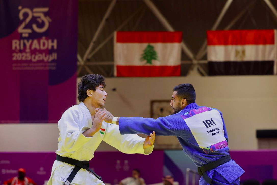 زنده از عربستان| پیروزی تنیس روی میز زنان زنده از عربستان| پیروزی تنیس روی میز زنان